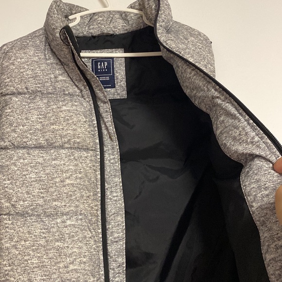 Gap Boys Puffer Vest - Picture 3 of 5